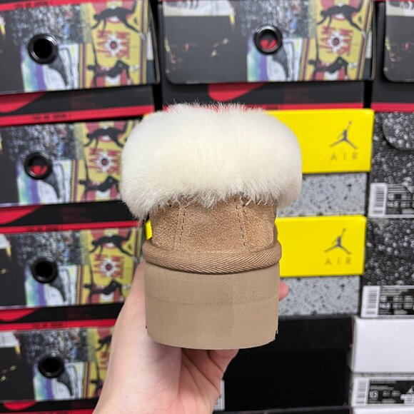 Womens UGG Brown Suede Boots - Picture 7 of 9